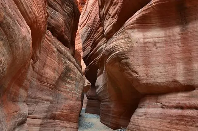Red Canyon Slot (Peekaboo Kanab)
