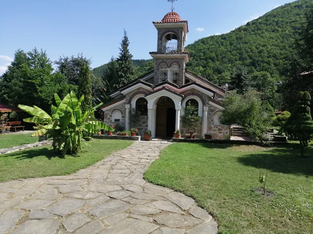Vrachesh Monastery