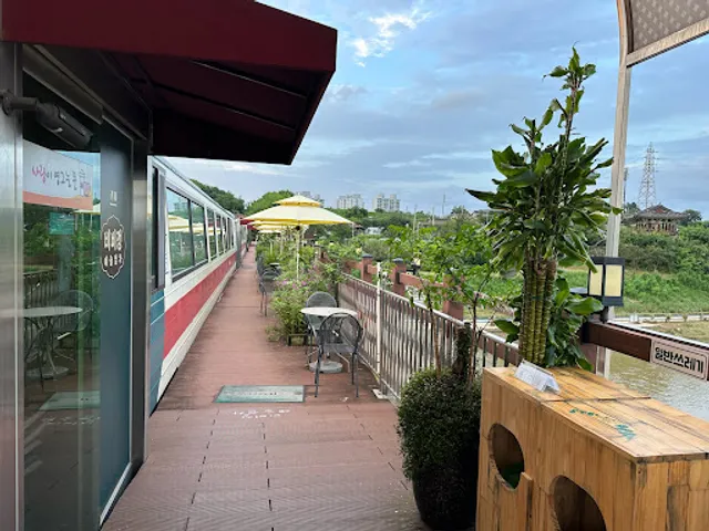 비비정 예술열차