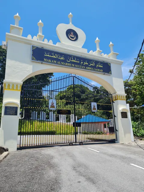 Sultan Abdul Samad Royal Cemetery