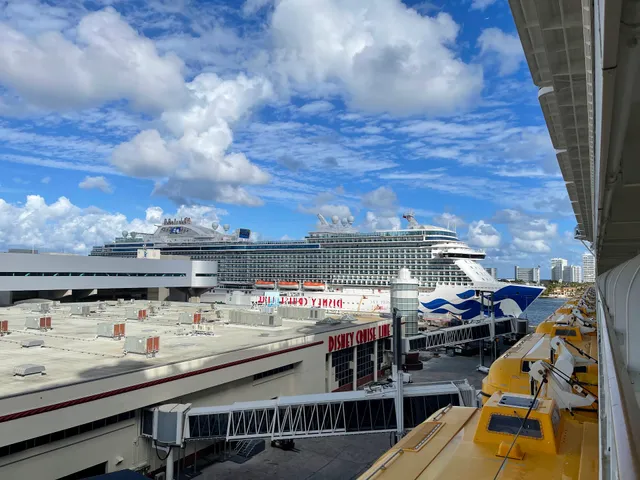 Disney Cruise Line, Port Everglades - Cruise Terminal 4