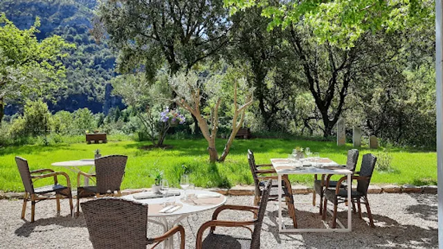 Auberge des gorges de la Vis Restaurant Café Epicerie dépannage