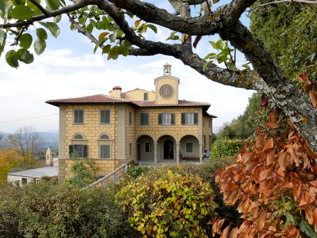 Casa Cares - IT048035B7W55VTMGO