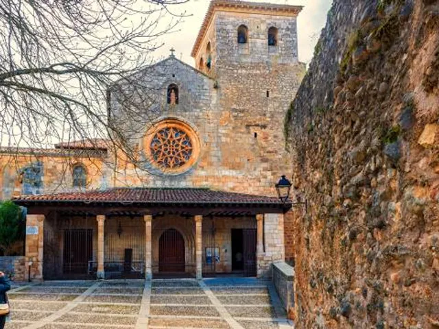 Ex-Colegiata de San Cosme y San Damián