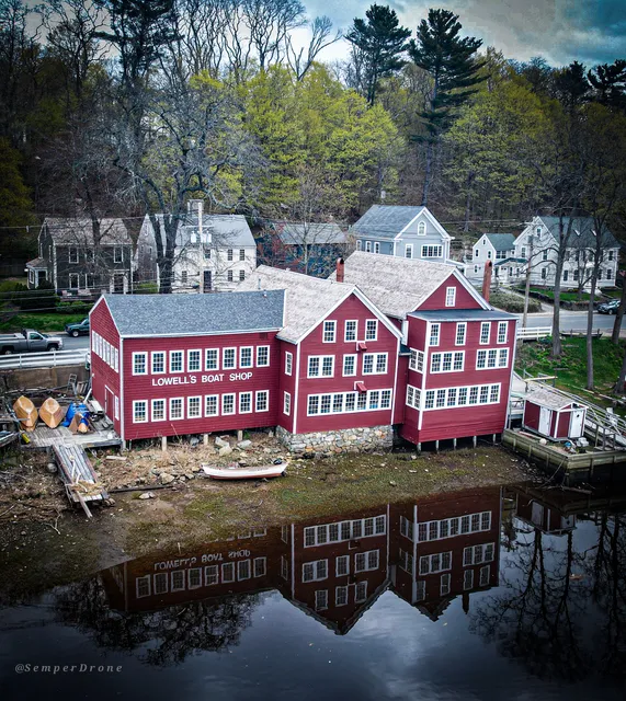 Lowell's Boat Shop