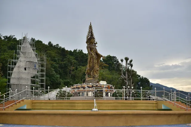 Wat Pa Phuttha Chinwongsaram (Mon Phaya Nak)