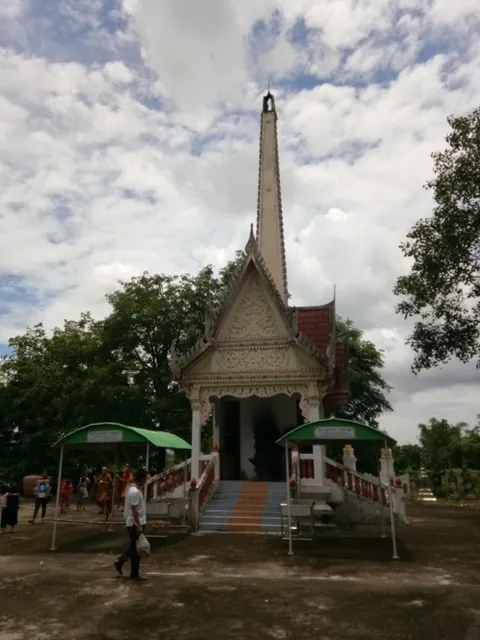 Wat Na Chaliang