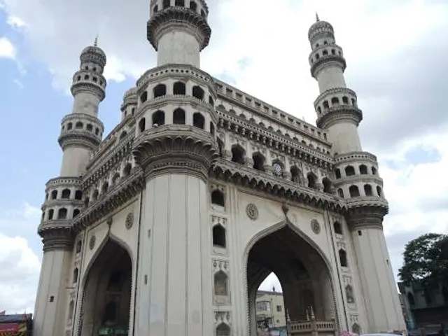 CHARMINAR HYDERABAD (చార్మినార్ హైదరాబాద్)