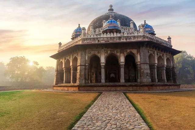 Isa Khan's Tomb, Delhi