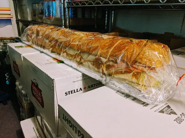 Nino's Deli & Catering