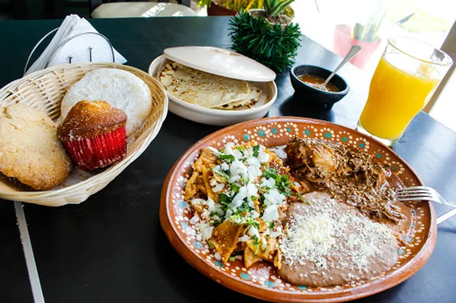 La Vianda y Club Bohemio