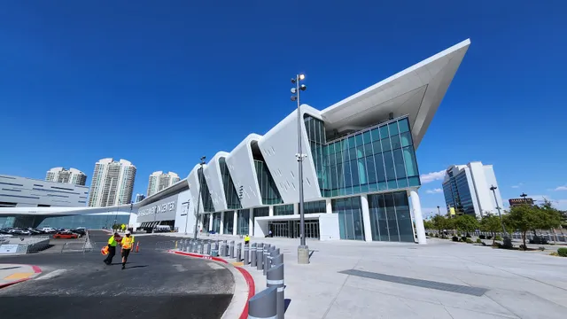 325 Convention Center Drive Parking