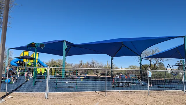 Anamax Dog Park
