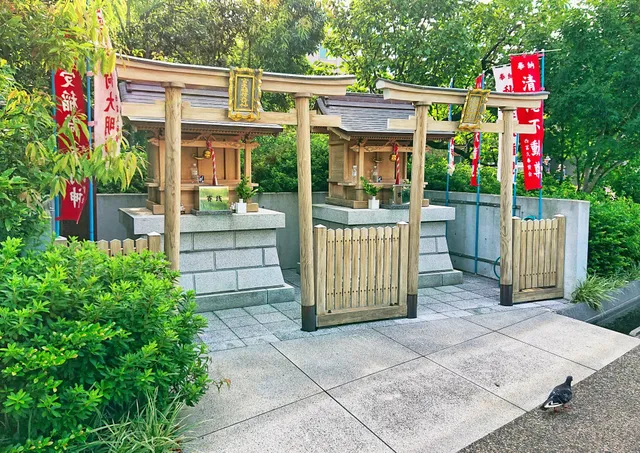 Tomiuke Inari Shrine