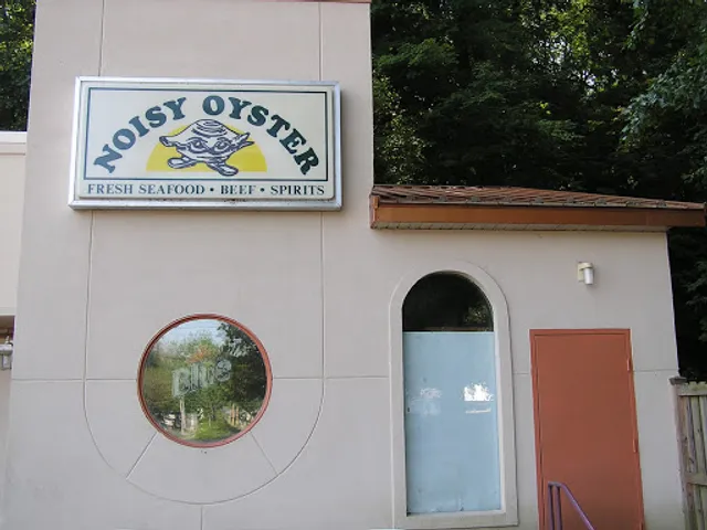 Noisy Oyster Pub