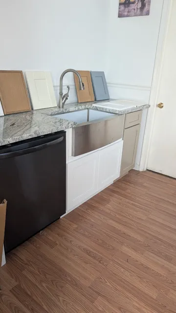 Kitchen Cabinet Warehouse