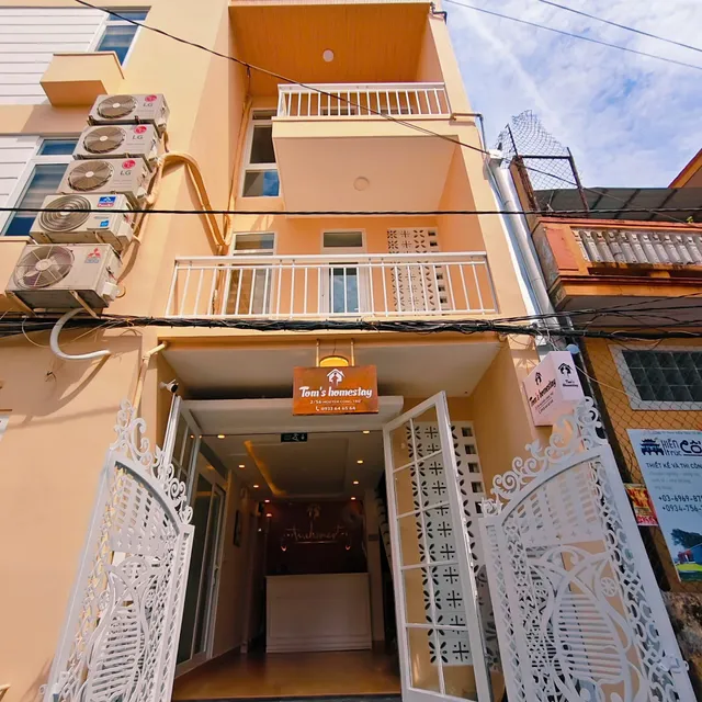 Tom's homestay
