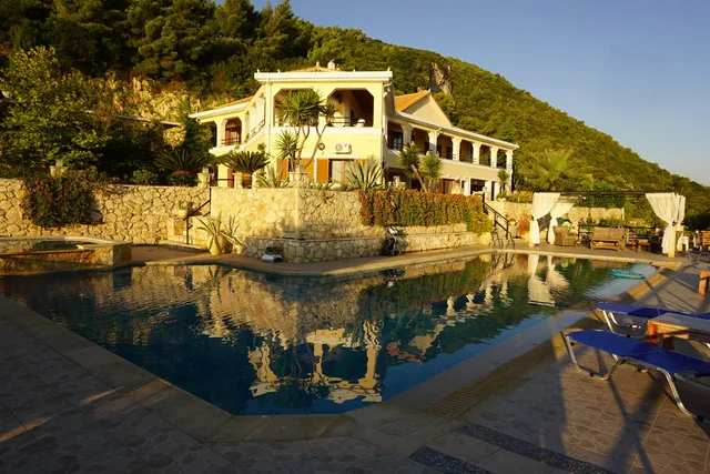 Villa Akros