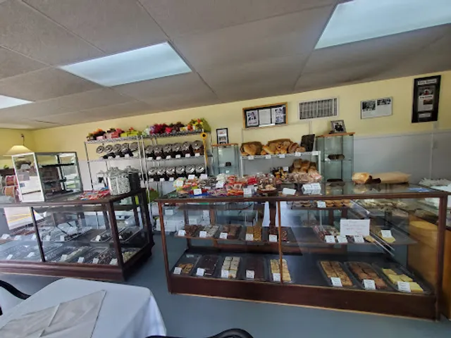 Simply Sweet By Margarete Bakery/Chocolates