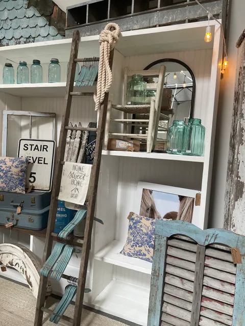 The Little Burlap Barn