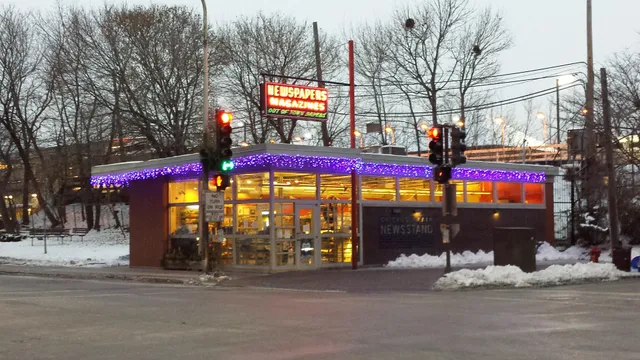 Chicago-Main Newsstand