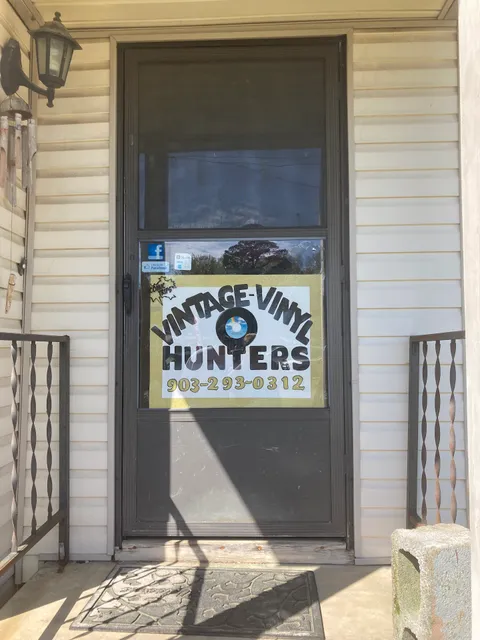 Vintage Vinyl Hunters