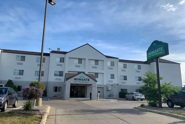 AmericInn by Wyndham Minot