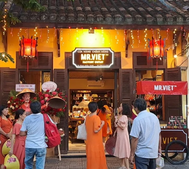 MR. VIET COFFEE OUTLET IN HOI AN
