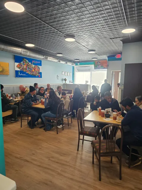 Emmanuel Pupuseria y Restaurante