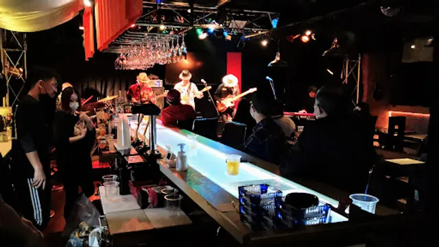 レストランバーＺ