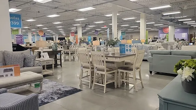 Raymour & Flanigan Furniture and Mattress Outlet