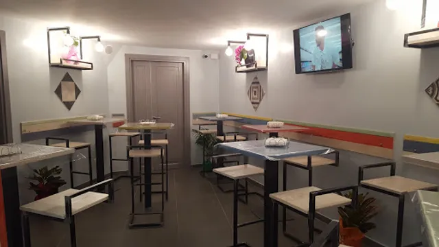 L'ora Giusta Per - Paninoteca-Rosticceria-Cornetteria