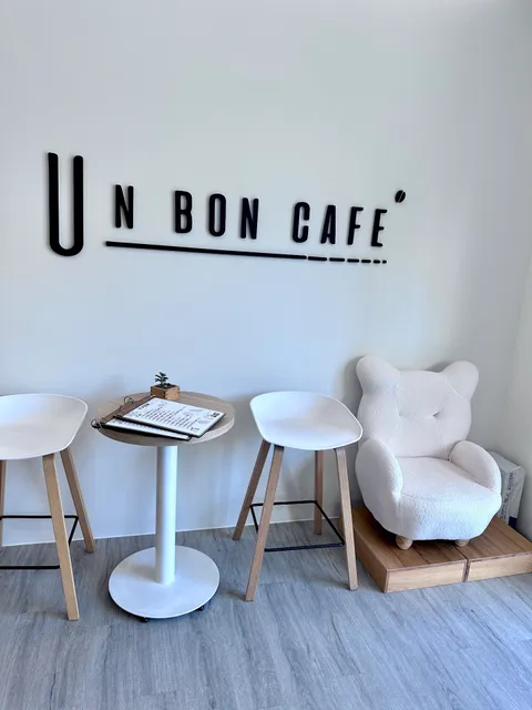 Un Bon cafe