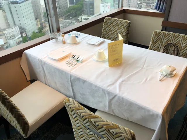 レストラン 「リコモンテ」