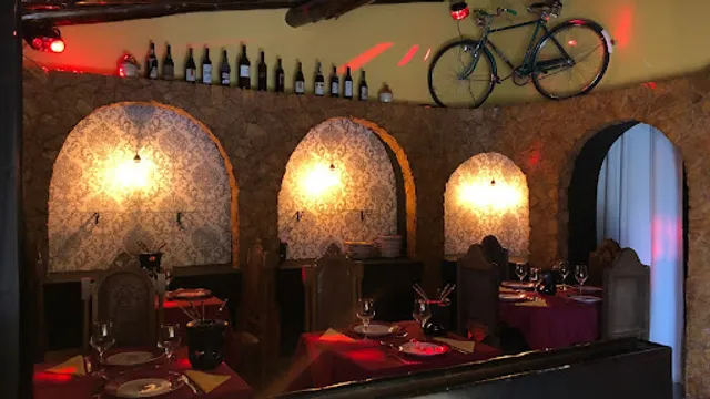 Mondego - Fondue Dancing Bar