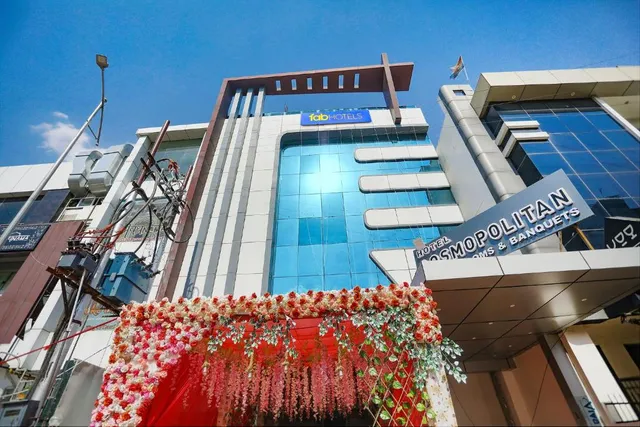 FabHotel Cosmos