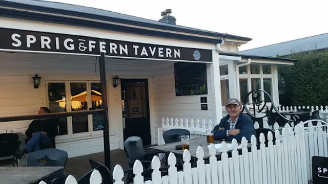 Sprig + Fern Milton Street