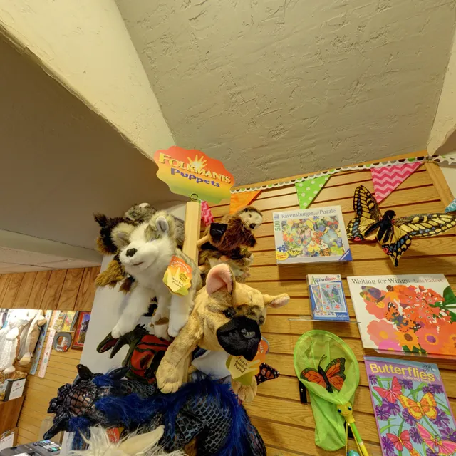 The Read Apple Toy Shoppe