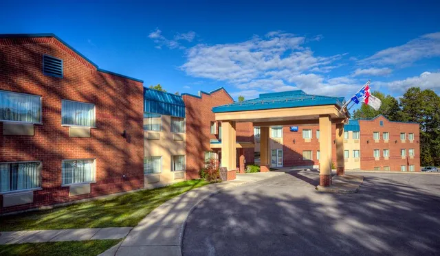 Comfort Inn & Suites