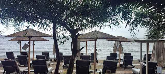 BARBAROSES beach bar restaurant