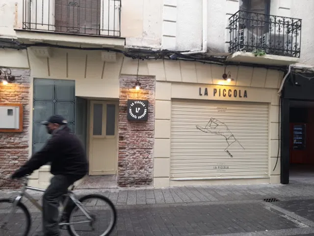 Pizzería Artesana La Piccola