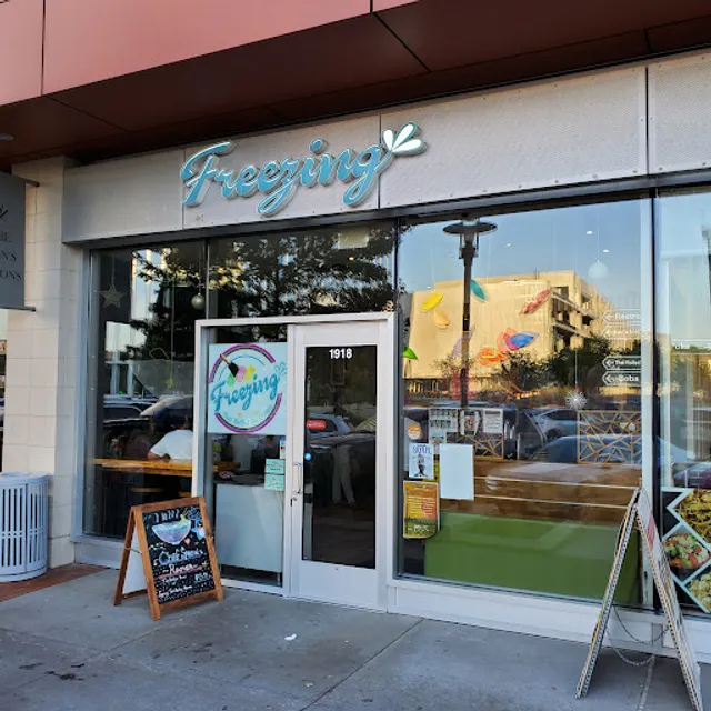 Freezing Thai Rolled Ice Cream & Crispy chicken & Boba Tea (Omaha, NE)