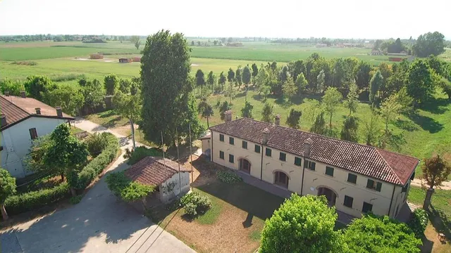 Va Oltre - La Tenuta