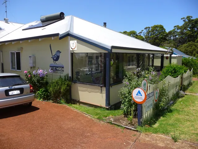 Blue Wren Travellers Rest YHA