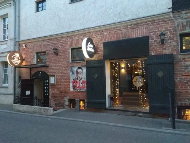 2½ obuolio cider pub