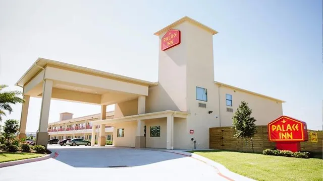 Palace Inn 290 & Jones Rd