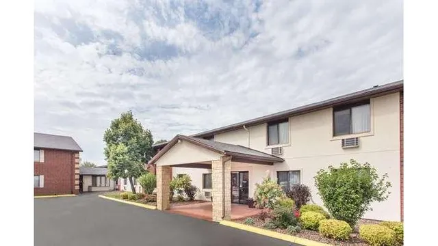 Baymont by Wyndham Dubuque