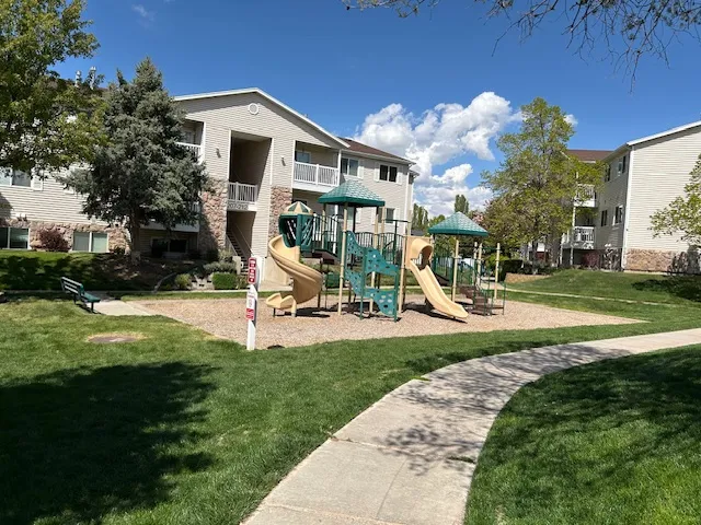 Clinton Towne Center Apartments