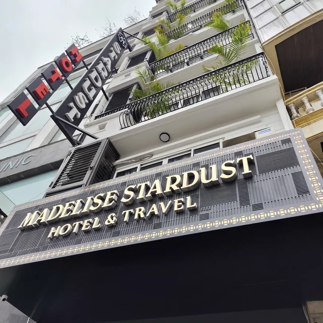 Madelise Stardust Hotel & Travel