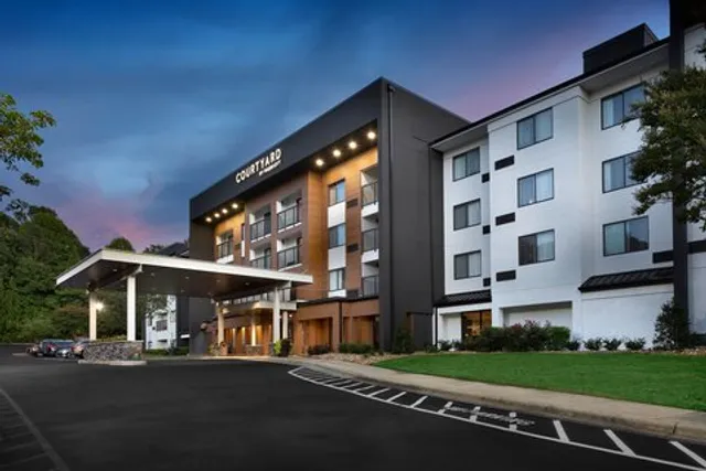 Courtyard by Marriott Winston-Salem Hanes Mall